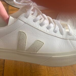 Veja sneakers size 37